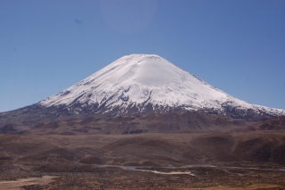 Parinacota, the perfect volcano which overlooks the whole area we explored today, Parque Nacional Lauca